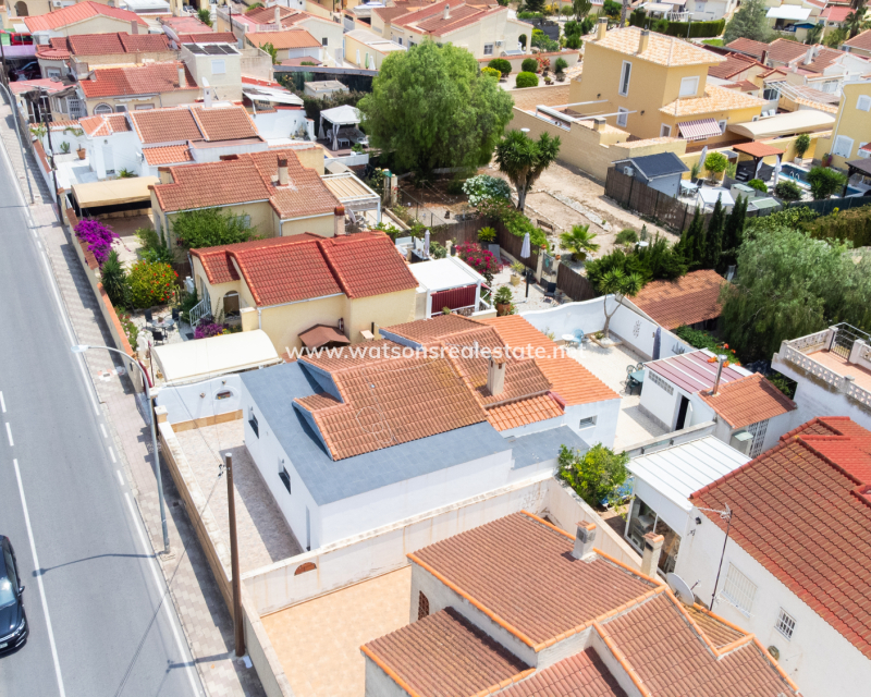 Venta - Chalet Independiente - Urb. La Marina