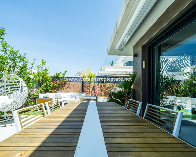 Venta - Chalet Independiente - Urb. La Marina