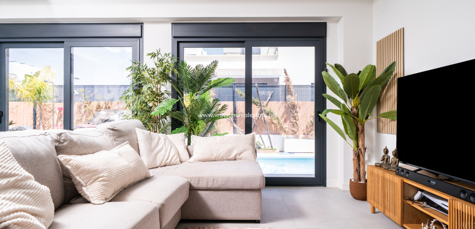 Venta - Chalet Independiente - Urb. La Marina