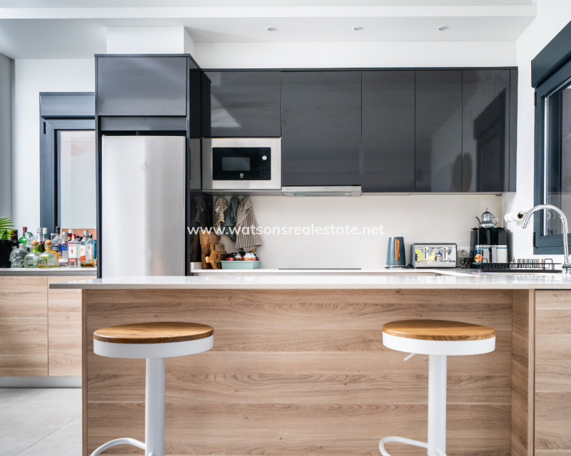 Venta - Chalet Independiente - Urb. La Marina