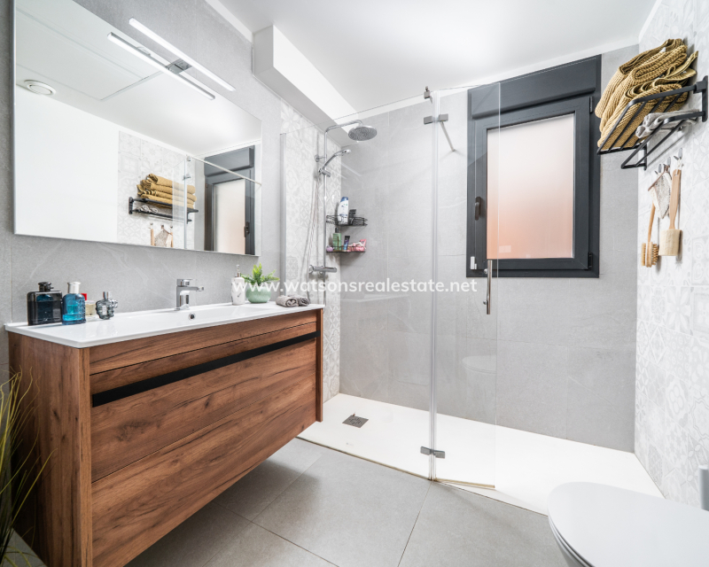 Venta - Chalet Independiente - Urb. La Marina
