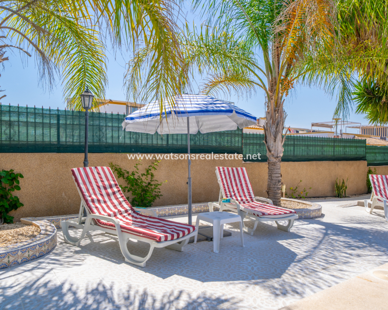Venta - Chalet Independiente - Urb. La Marina