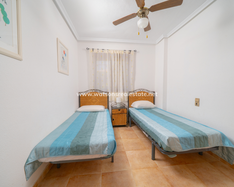 Venta - Chalet Independiente - Urb. La Marina