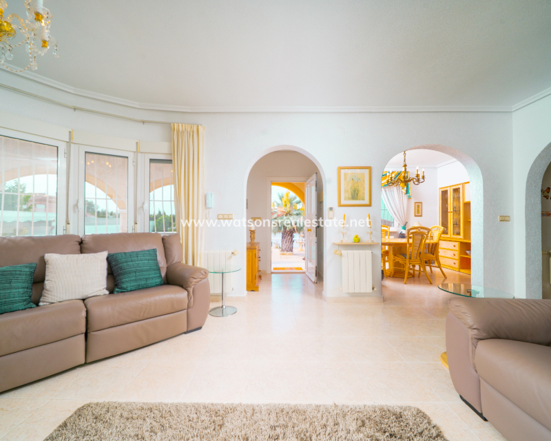 Venta - Chalet Independiente - Urb. La Marina