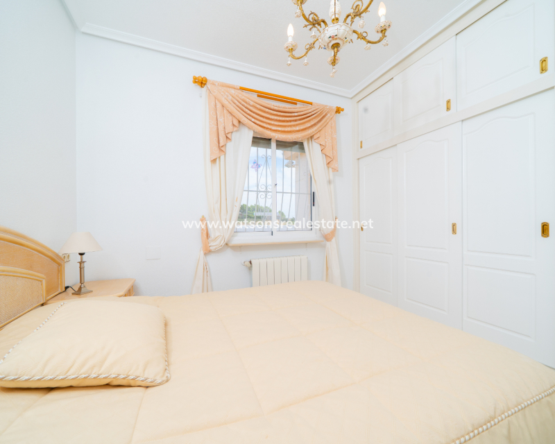 Venta - Chalet Independiente - Urb. La Marina