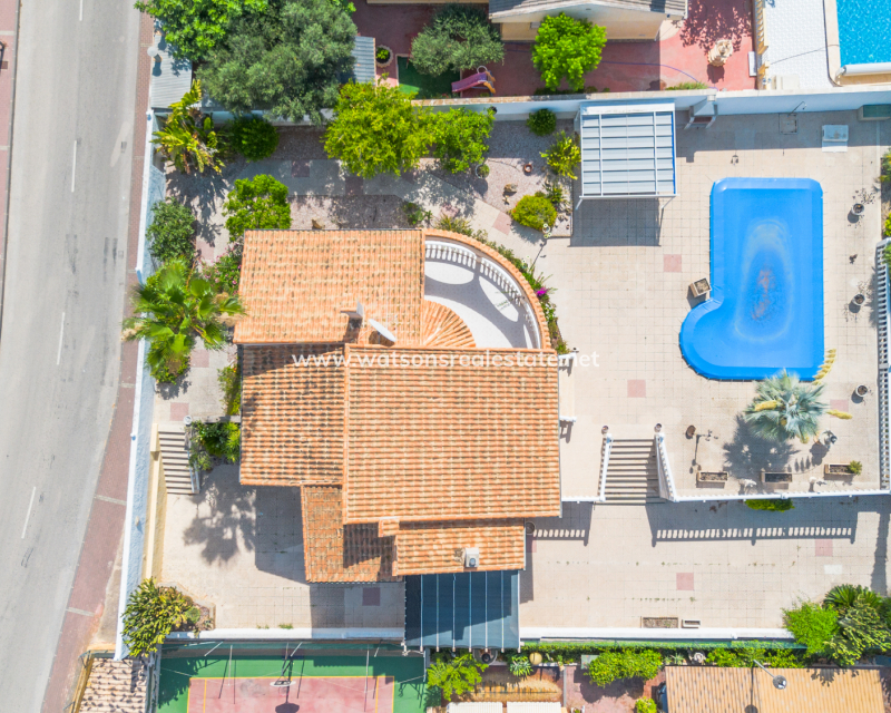 Venta - Chalet Independiente - Urb. La Marina