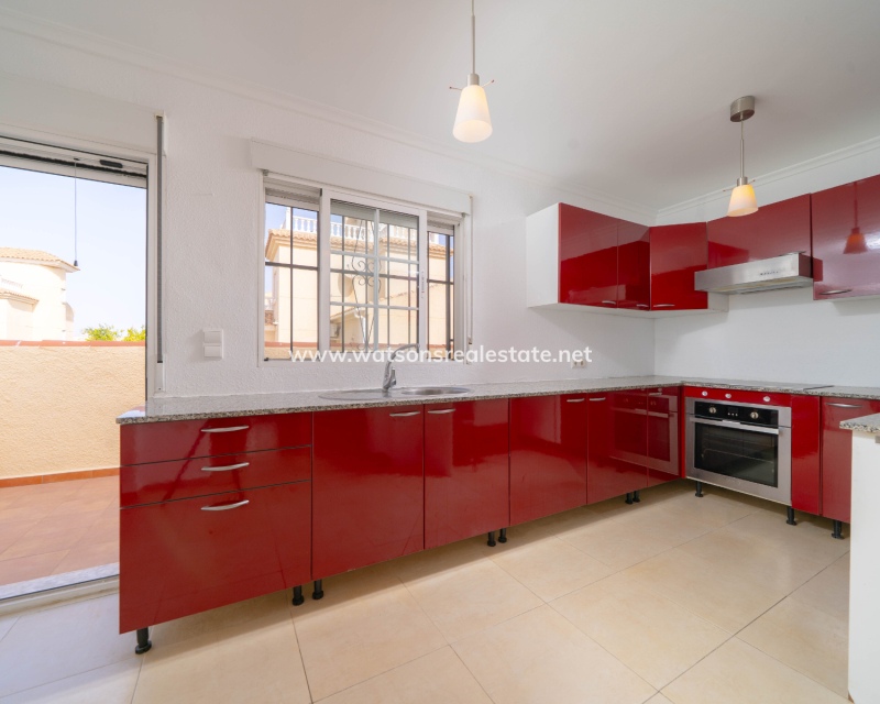 Venta - Chalet Independiente - Urb. La Marina