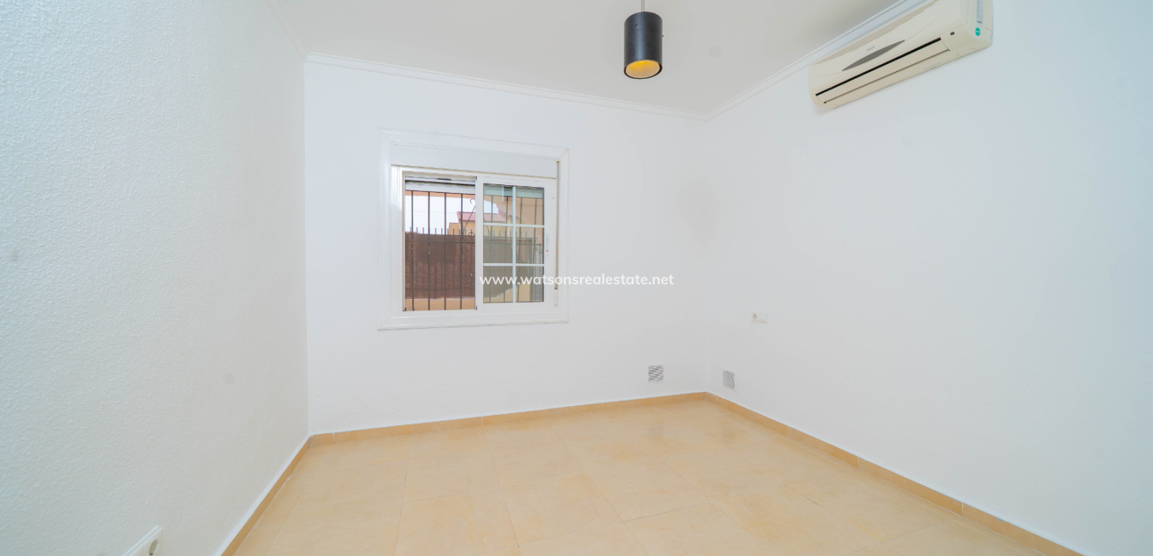 Venta - Chalet Independiente - Urb. La Marina