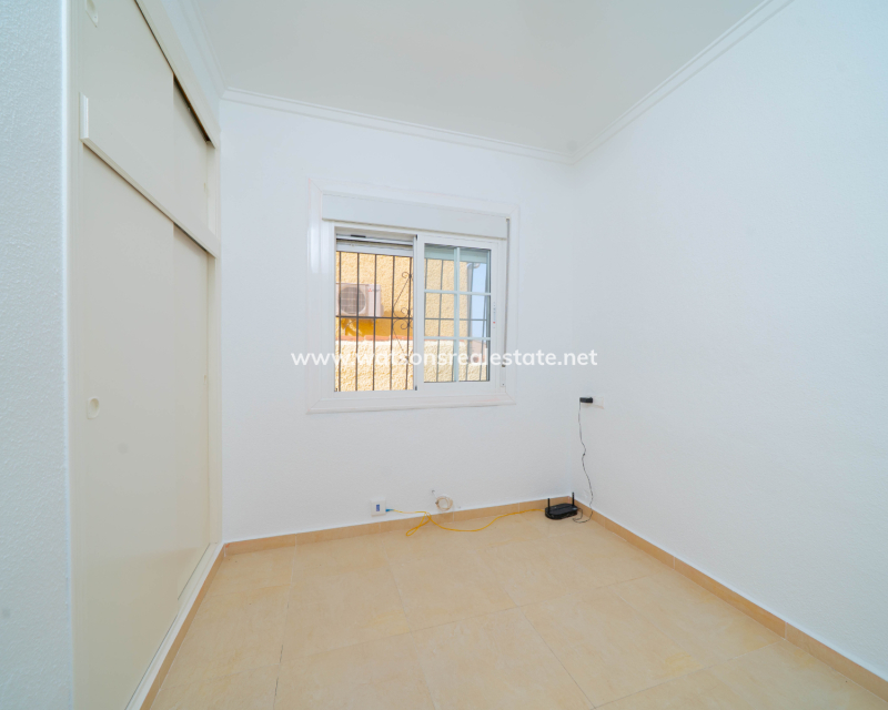 Venta - Chalet Independiente - Urb. La Marina