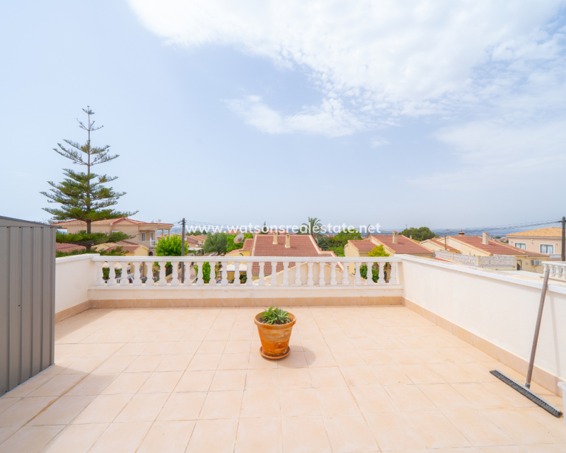 Venta - Chalet Independiente - Urb. La Marina
