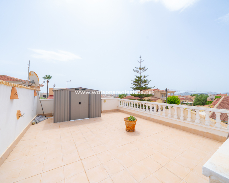 Venta - Chalet Independiente - Urb. La Marina