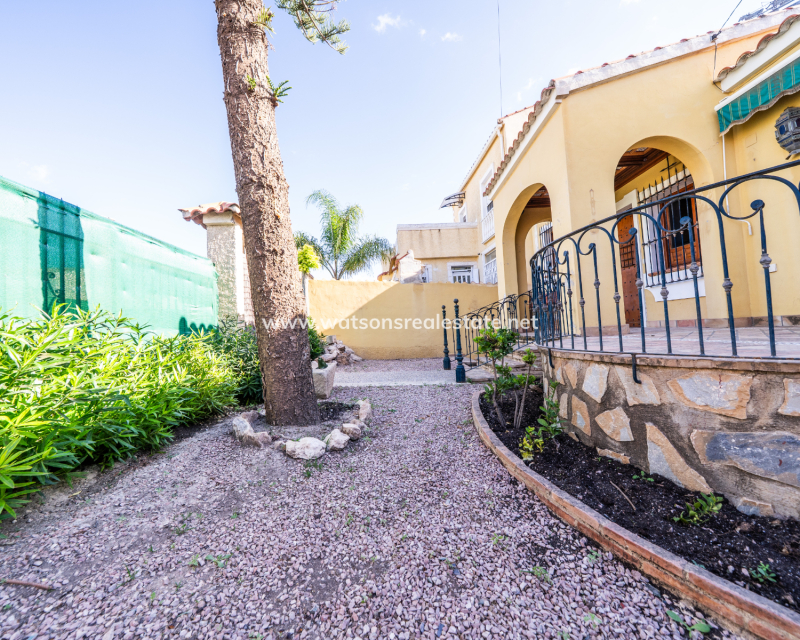Venta - Chalet Independiente - Urb. La Marina