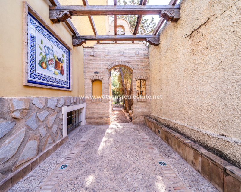 Venta - Chalet Independiente - Urb. La Marina