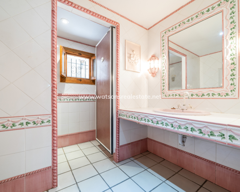 Venta - Chalet Independiente - Urb. La Marina