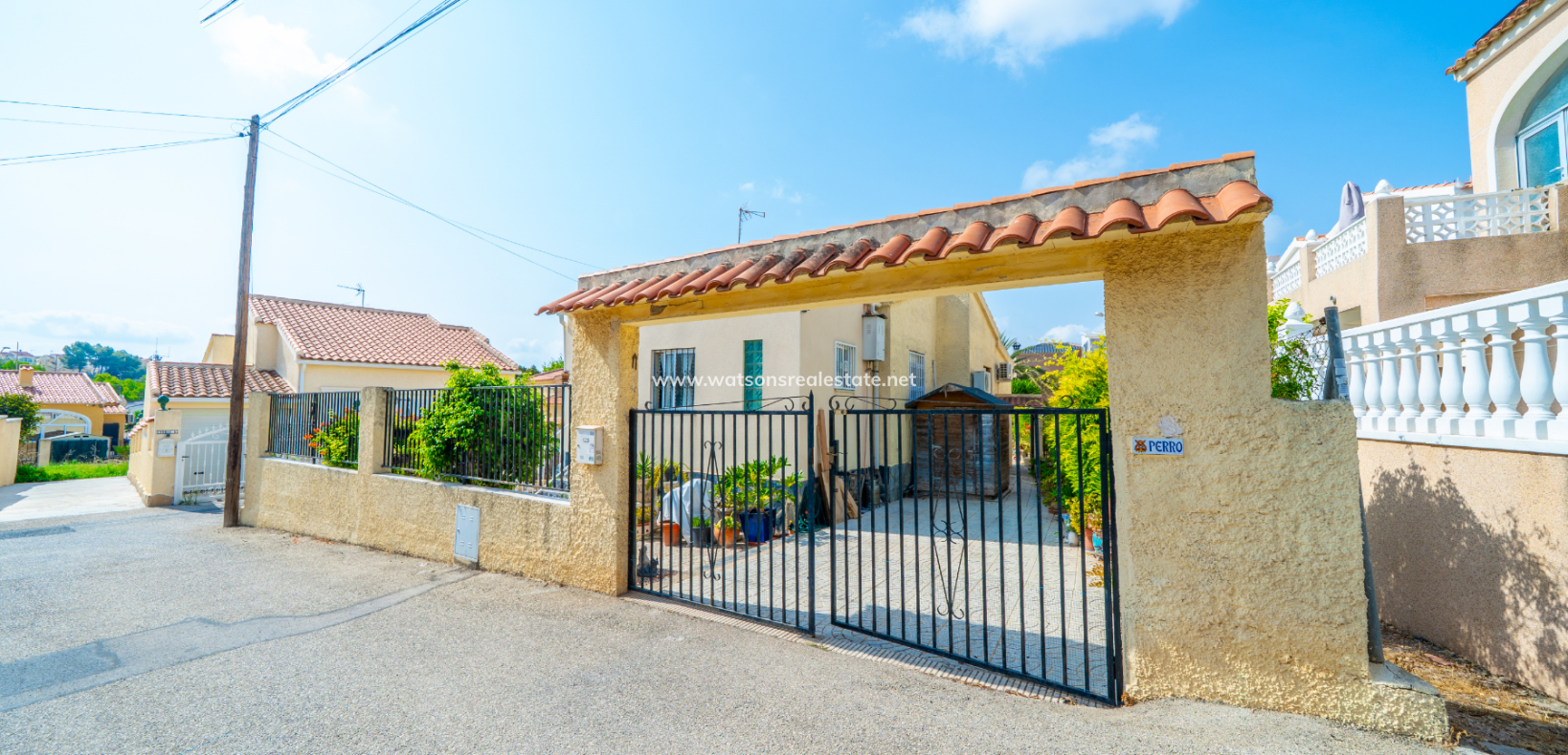 Venta - Chalet Independiente - Urb. La Marina