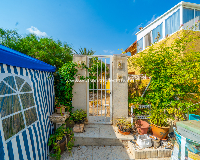 Venta - Chalet Independiente - Urb. La Marina