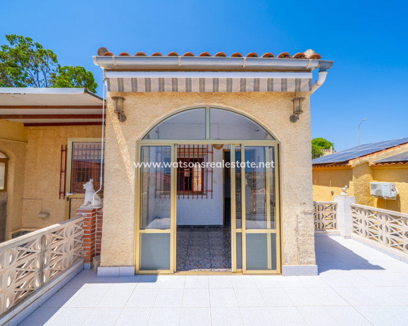 Venta - Chalet Independiente - Urb. La Marina