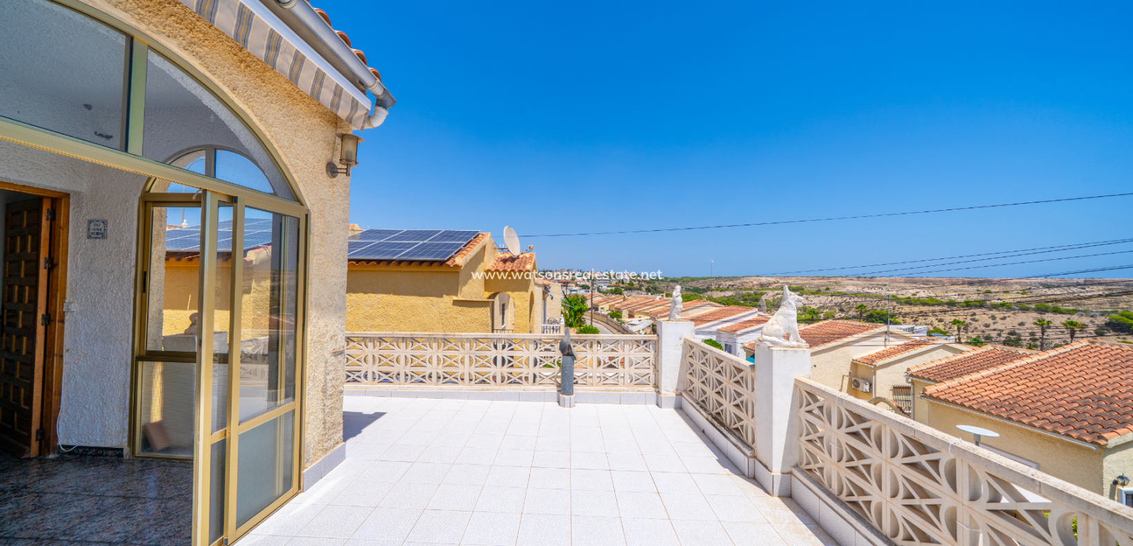 Venta - Chalet Independiente - Urb. La Marina
