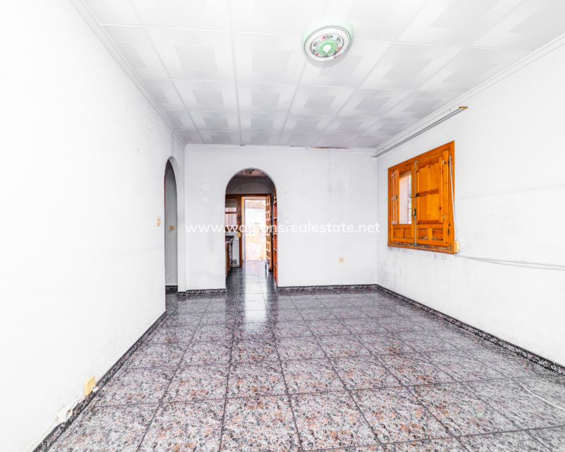 Venta - Chalet Independiente - Urb. La Marina