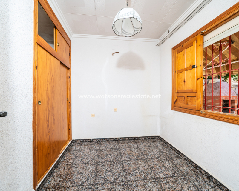 Venta - Chalet Independiente - Urb. La Marina