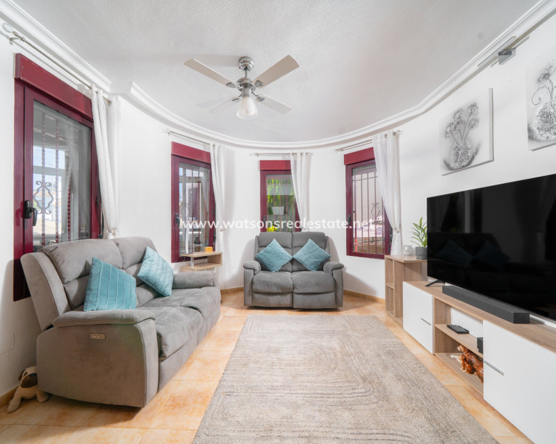 Venta - Chalet Independiente - Urb. La Marina