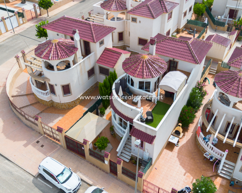 Venta - Chalet Independiente - Urb. La Marina