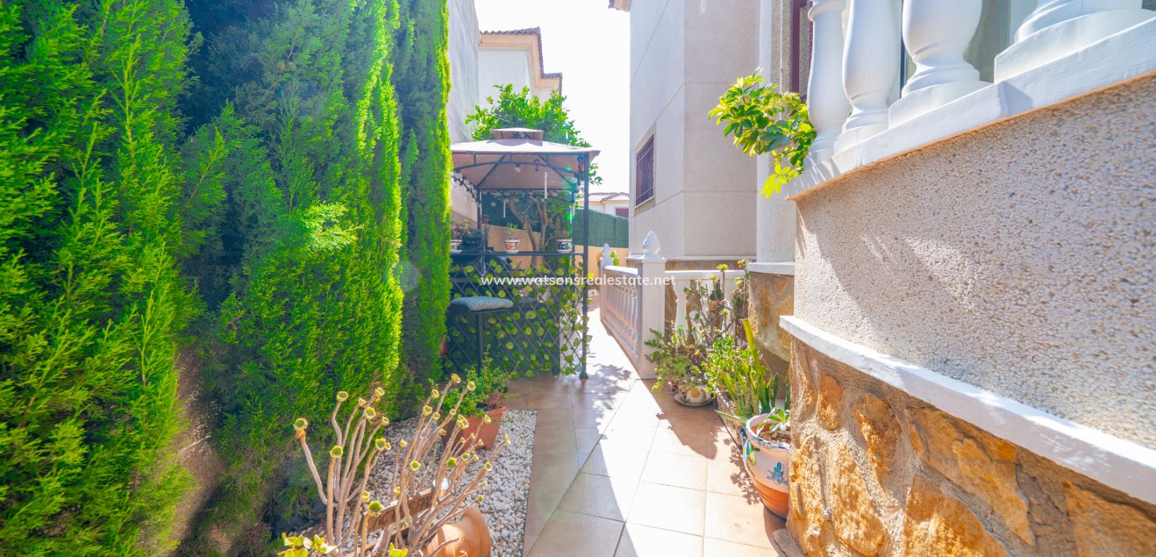 Venta - Chalet Independiente - Urb. La Marina
