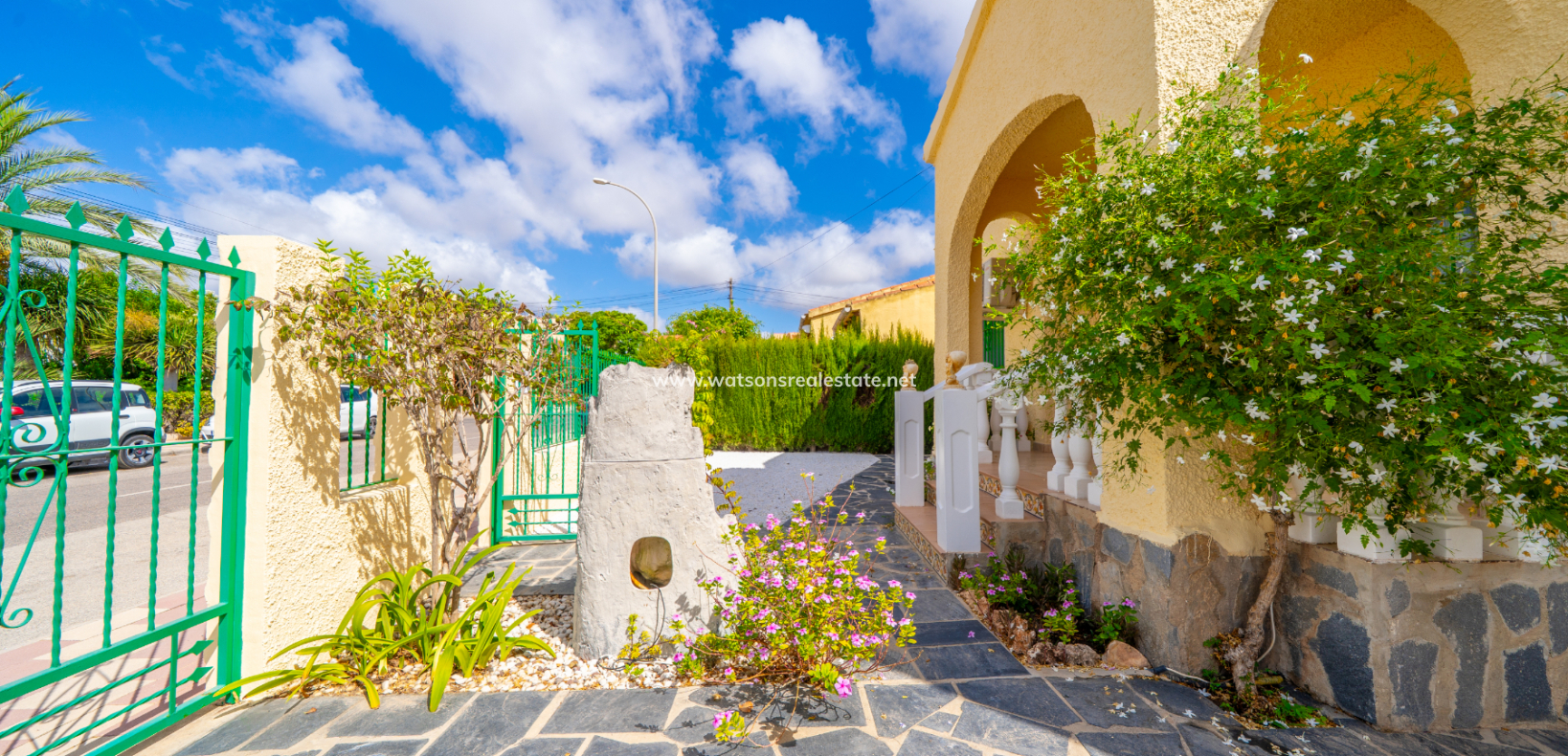 Venta - Chalet Independiente - Urb. La Marina