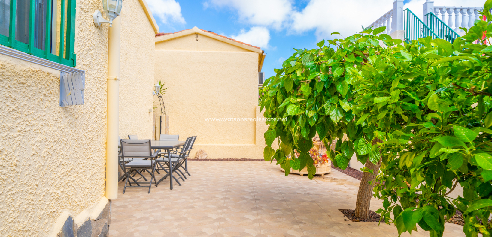 Venta - Chalet Independiente - Urb. La Marina