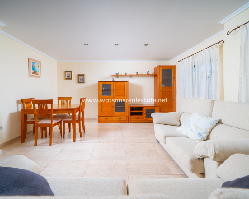 Venta - Chalet Independiente - Urb. La Marina