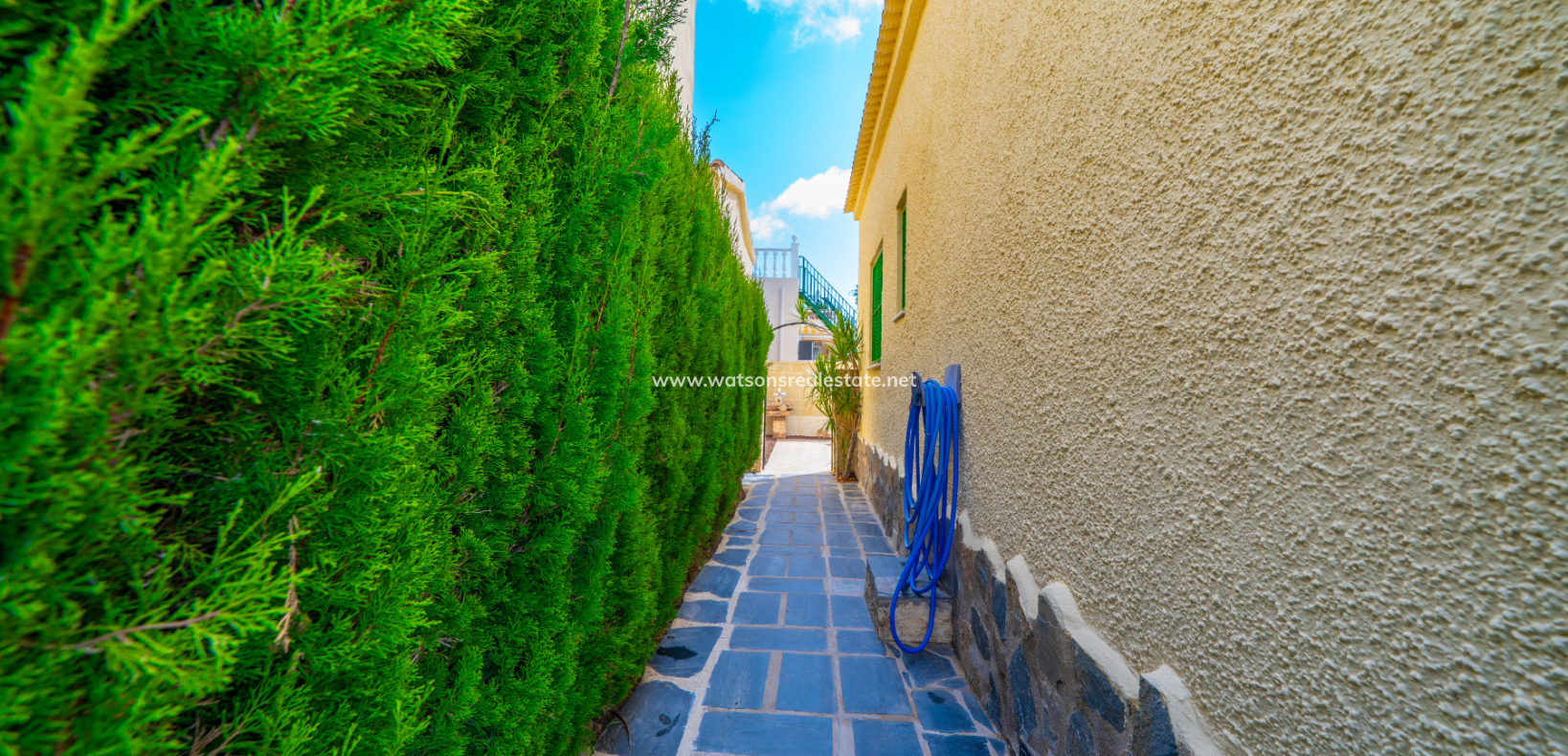 Venta - Chalet Independiente - Urb. La Marina