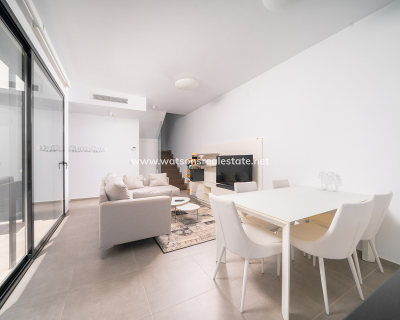 Venta - Chalet Independiente - Urb. La Marina