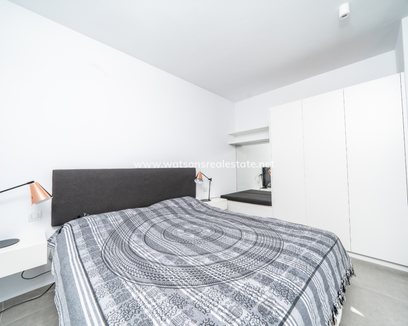 Venta - Chalet Independiente - Urb. La Marina