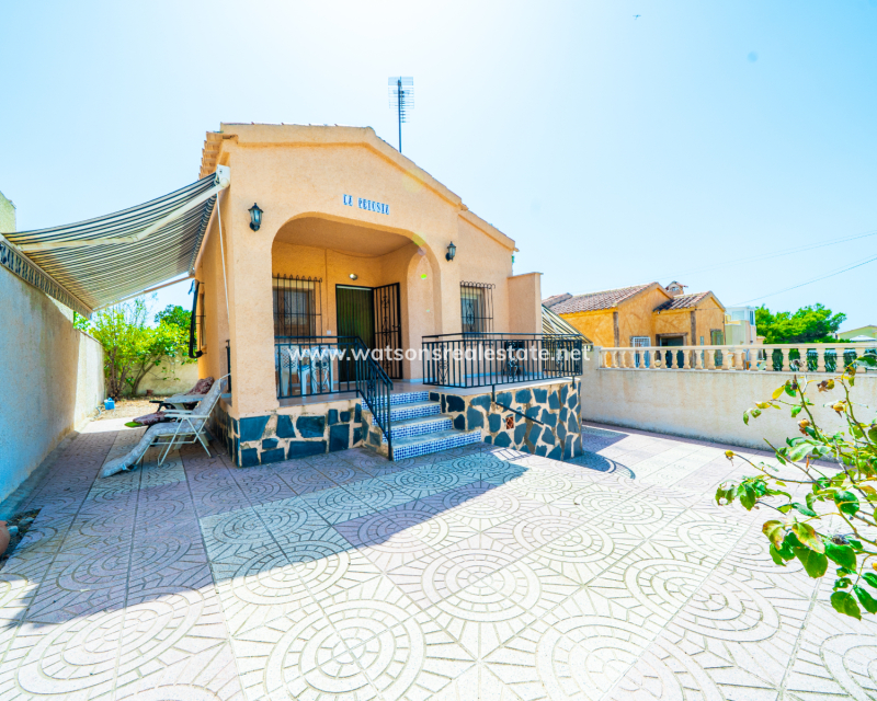 Venta - Chalet Independiente - Urb. La Marina