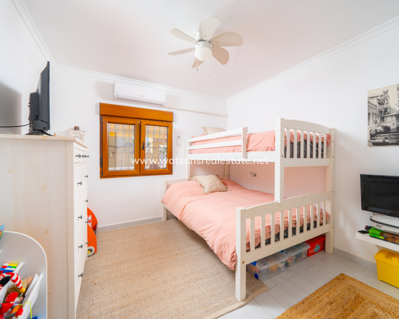 Venta - Chalet Independiente - Urb. La Marina
