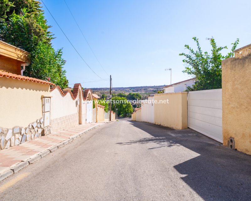 Venta - Chalet Independiente - Urb. La Marina