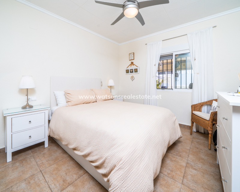 Venta - Chalet Independiente - Urb. La Marina