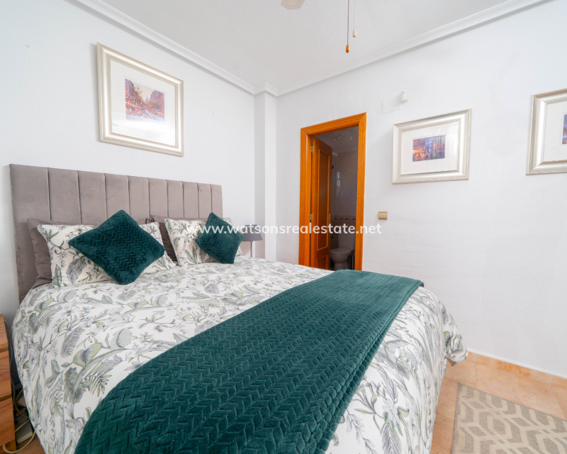 Venta - Chalet Independiente - Urb. La Marina