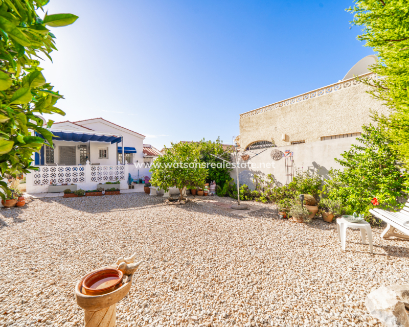 Venta - Chalet Independiente - Urb. La Marina