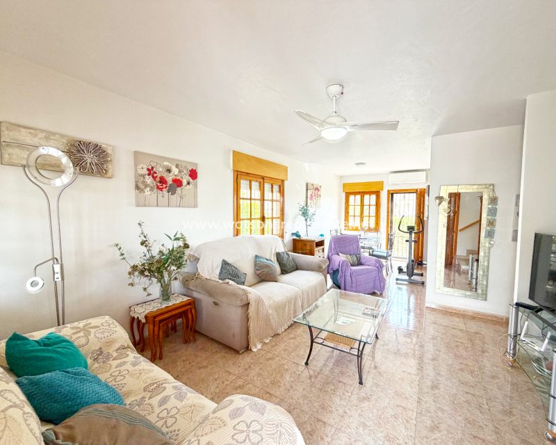 Venta - Chalet Independiente - Urb. La Marina