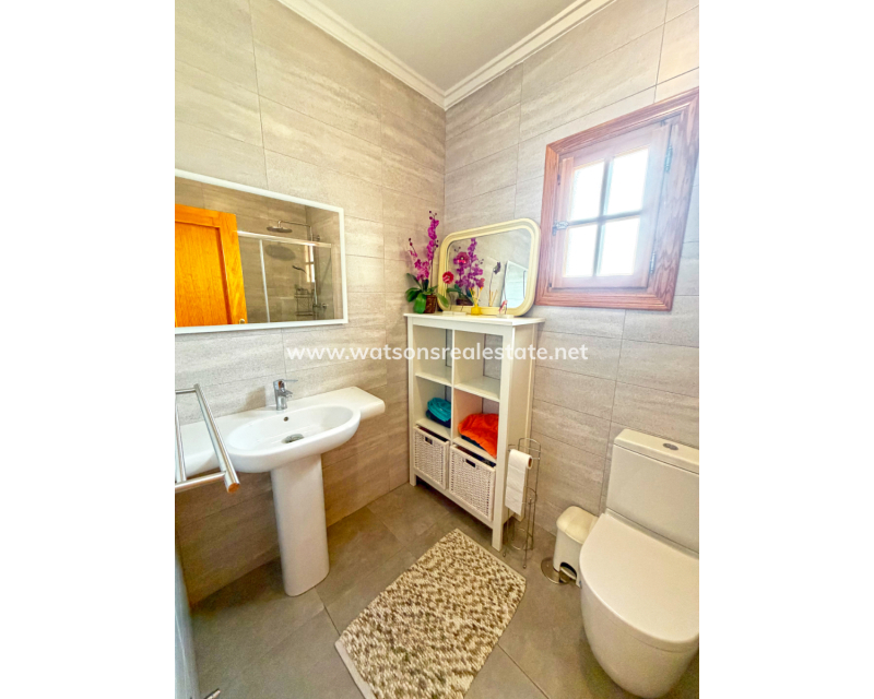 Venta - Chalet Independiente - Urb. La Marina