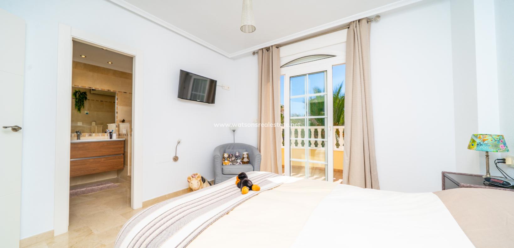 Venta - Chalet Independiente - Urb. La Marina