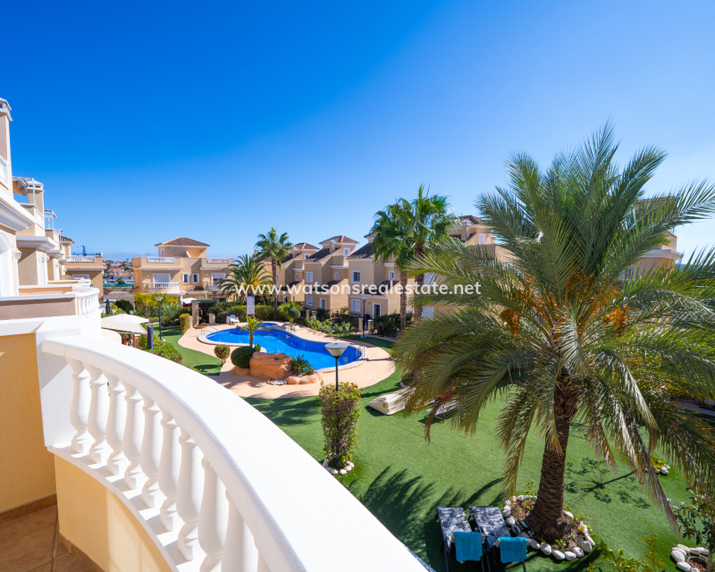 Venta - Chalet Independiente - Urb. La Marina