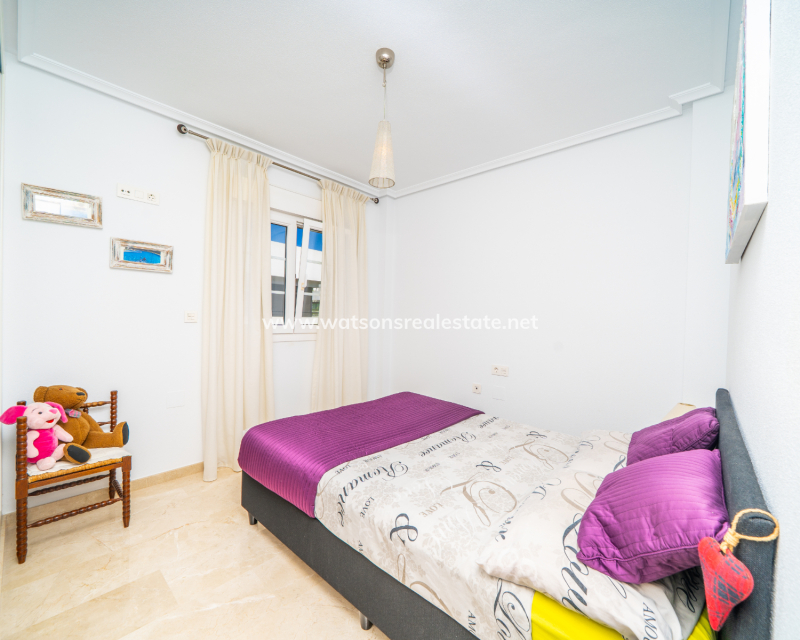 Venta - Chalet Independiente - Urb. La Marina