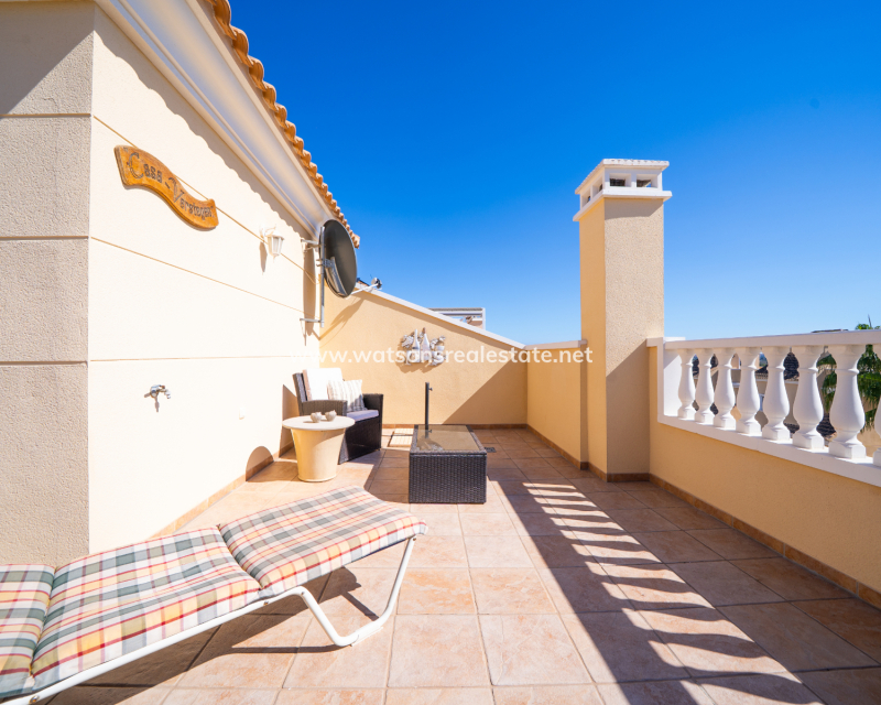 Venta - Chalet Independiente - Urb. La Marina