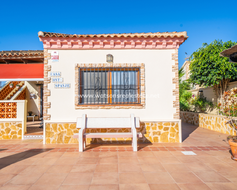 Venta - Chalet Independiente - Urb. La Marina