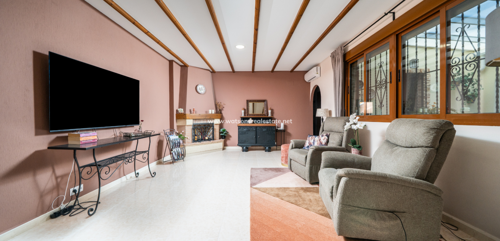 Venta - Chalet Independiente - Urb. La Marina
