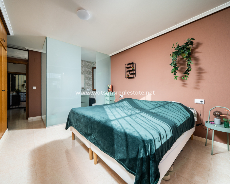 Venta - Chalet Independiente - Urb. La Marina