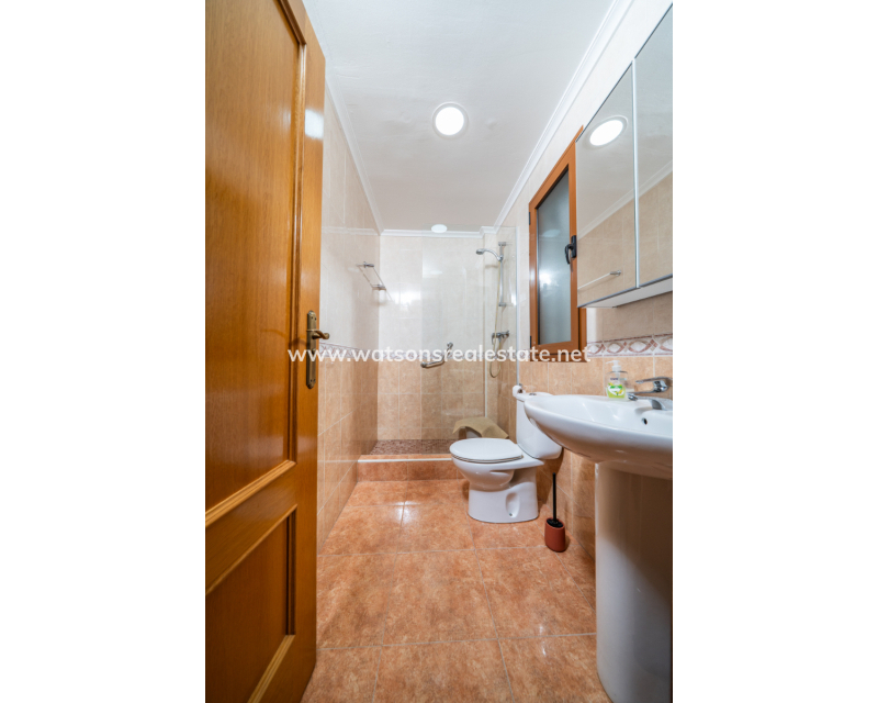 Venta - Chalet Independiente - Urb. La Marina
