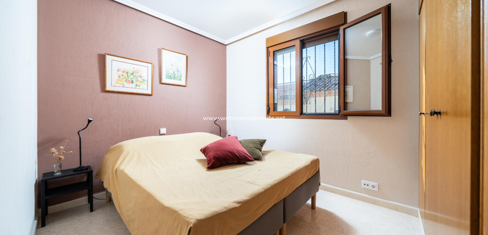 Venta - Chalet Independiente - Urb. La Marina